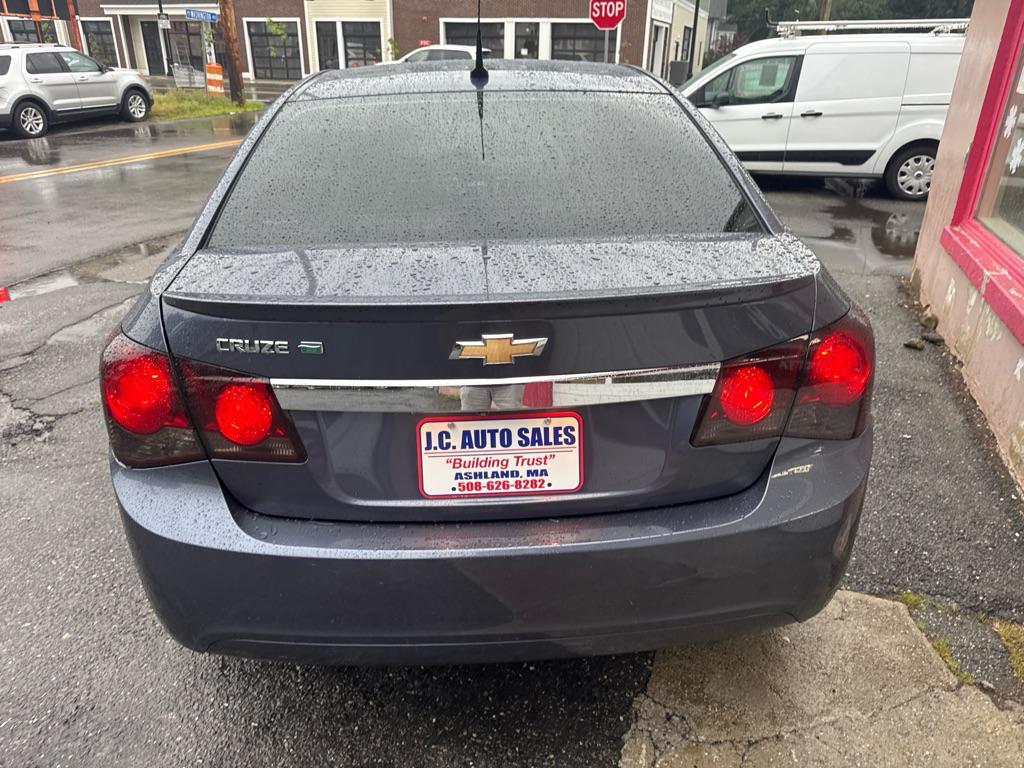 used 2013 Chevrolet Cruze car, priced at $8,200