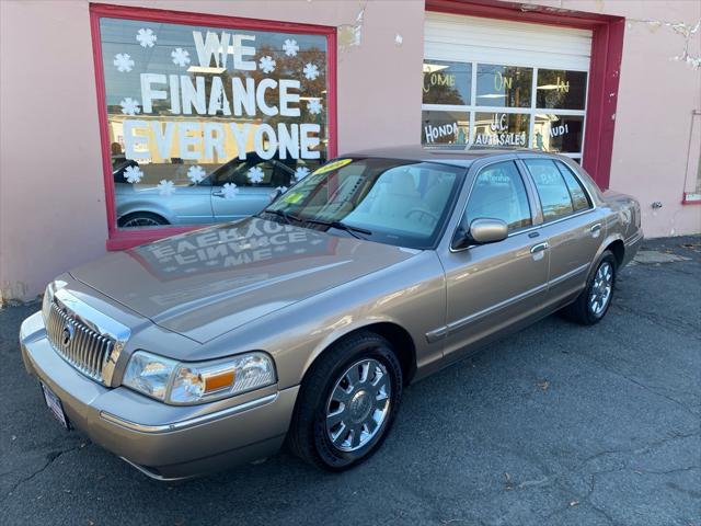 used 2006 Mercury Grand Marquis car, priced at $7,000