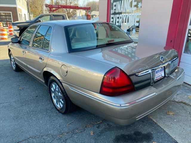 used 2006 Mercury Grand Marquis car, priced at $7,000