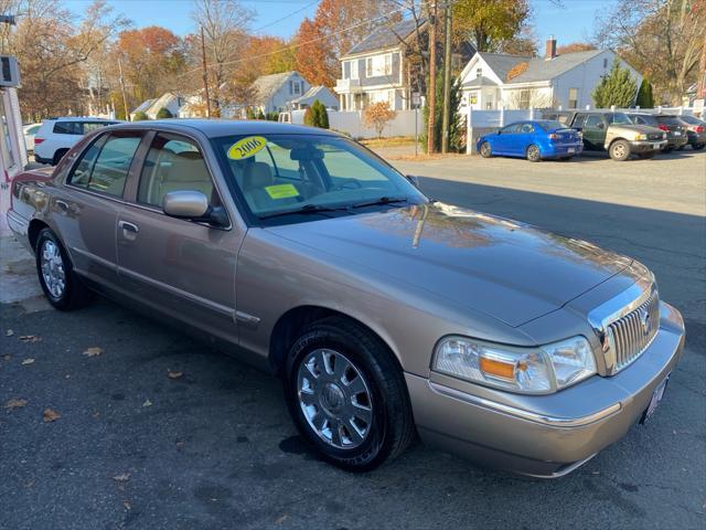 used 2006 Mercury Grand Marquis car, priced at $7,000