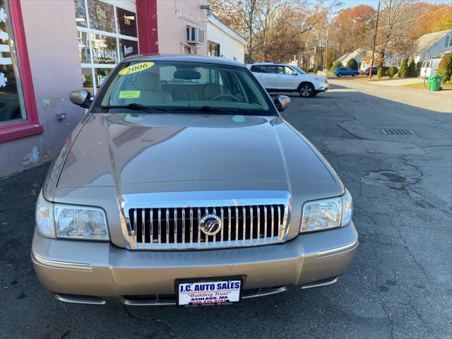 used 2006 Mercury Grand Marquis car, priced at $7,000