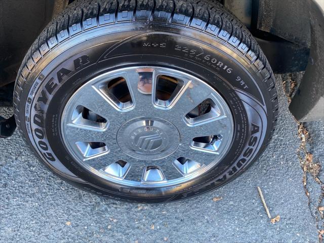 used 2006 Mercury Grand Marquis car, priced at $7,000