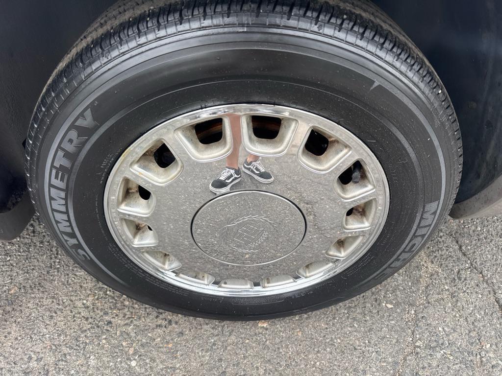 used 1995 Cadillac Eldorado car, priced at $7,000