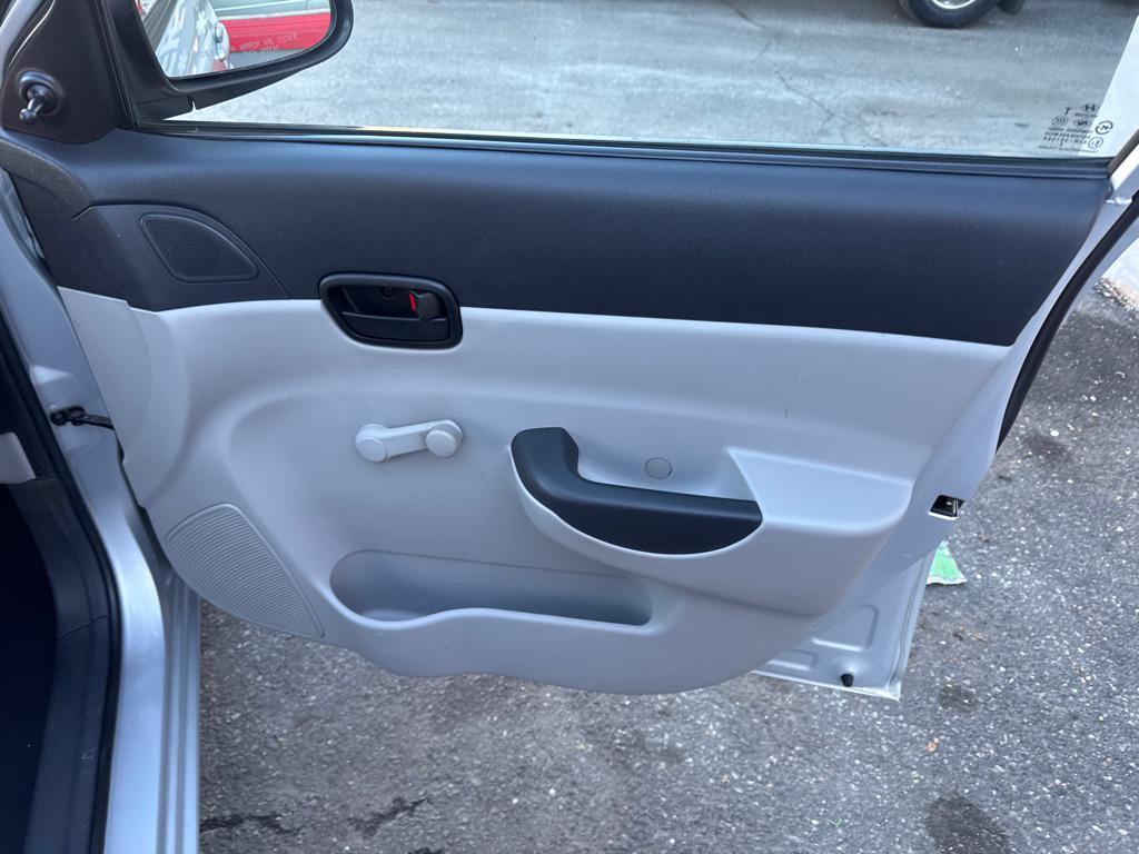 used 2009 Hyundai Accent car, priced at $6,500