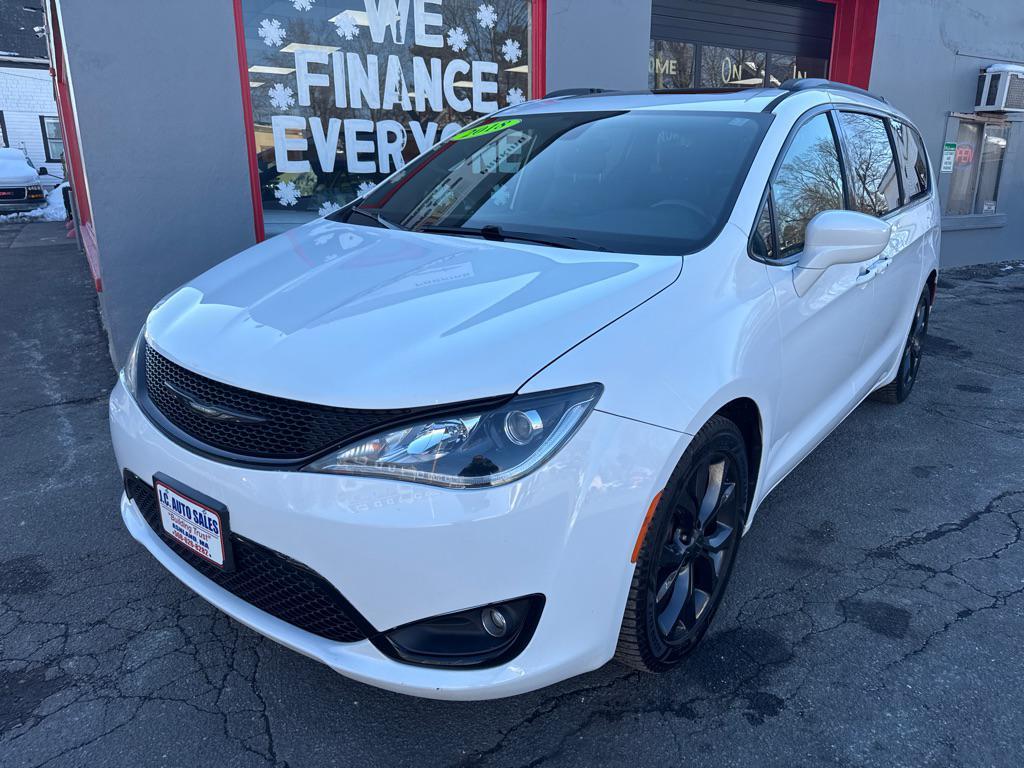 used 2018 Chrysler Pacifica car, priced at $19,995