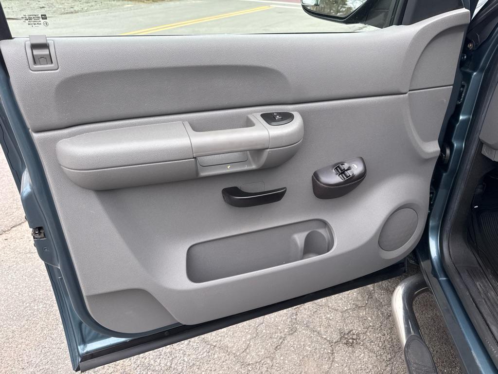 used 2009 GMC Sierra 1500 car, priced at $7,995