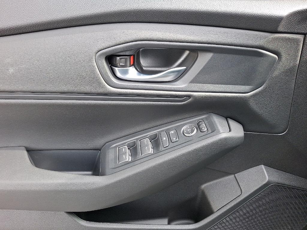 new 2025 Honda Accord car, priced at $31,376