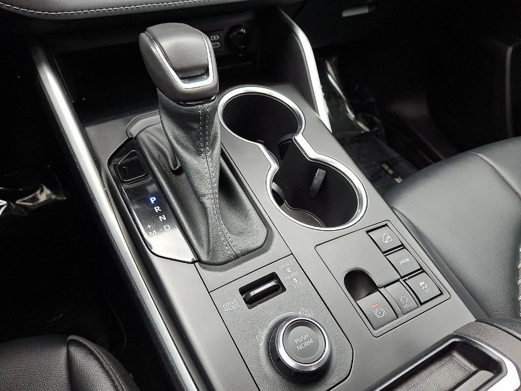 used 2023 Toyota Highlander car, priced at $40,418