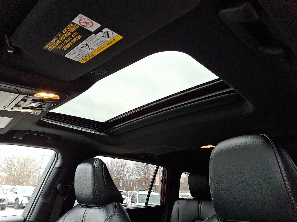 used 2023 Toyota Highlander car, priced at $40,418