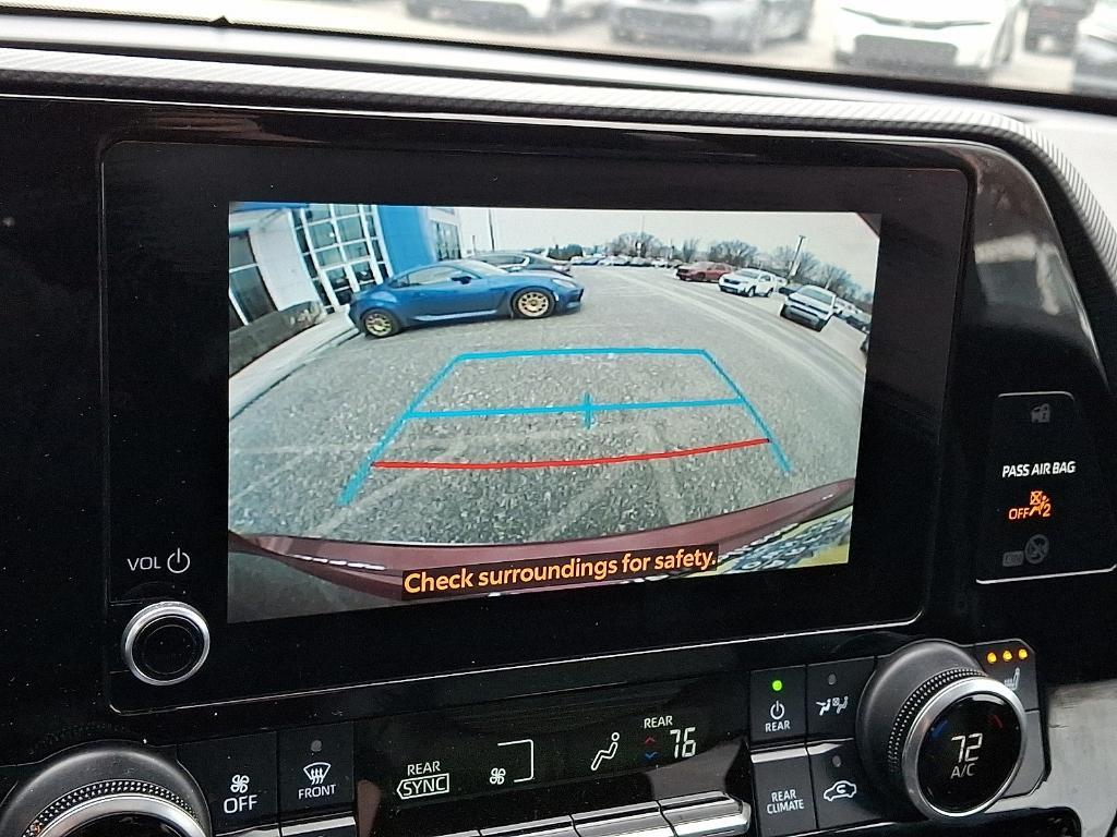 used 2023 Toyota Highlander car, priced at $40,418