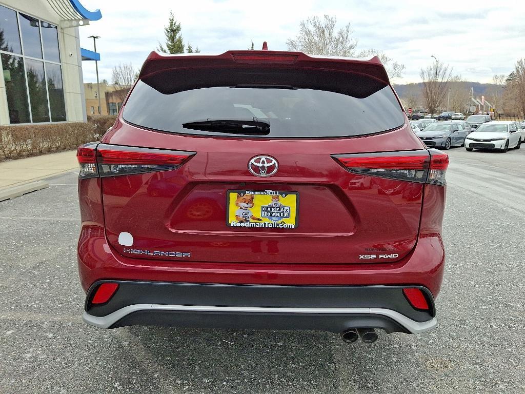 used 2023 Toyota Highlander car, priced at $40,418