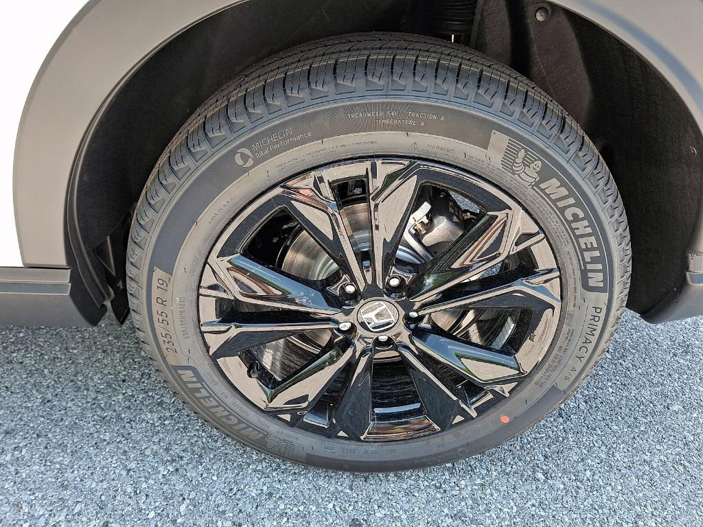new 2026 Honda CR-V Hybrid car, priced at $41,859