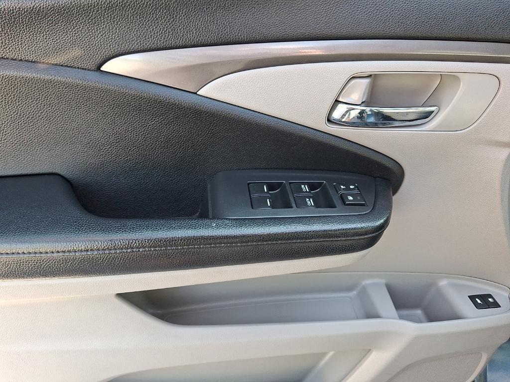 used 2016 Honda Pilot car, priced at $15,489