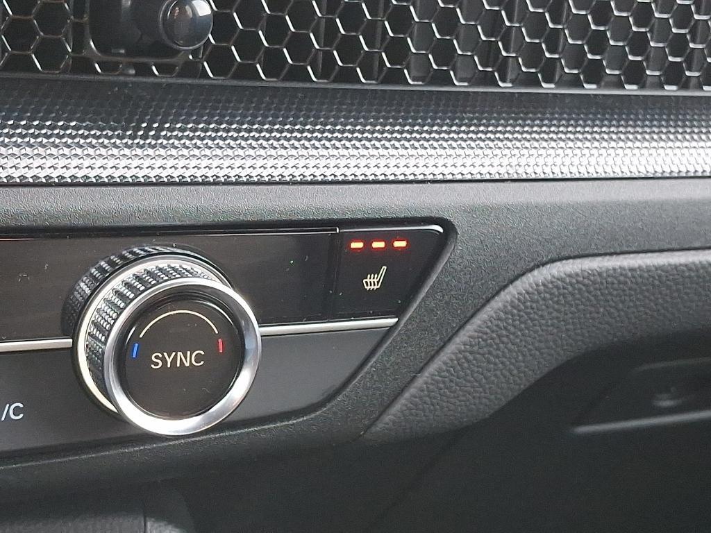 new 2026 Honda CR-V Hybrid car, priced at $39,721