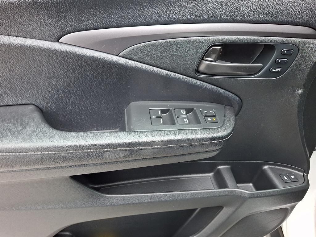 used 2023 Honda Passport car, priced at $30,731