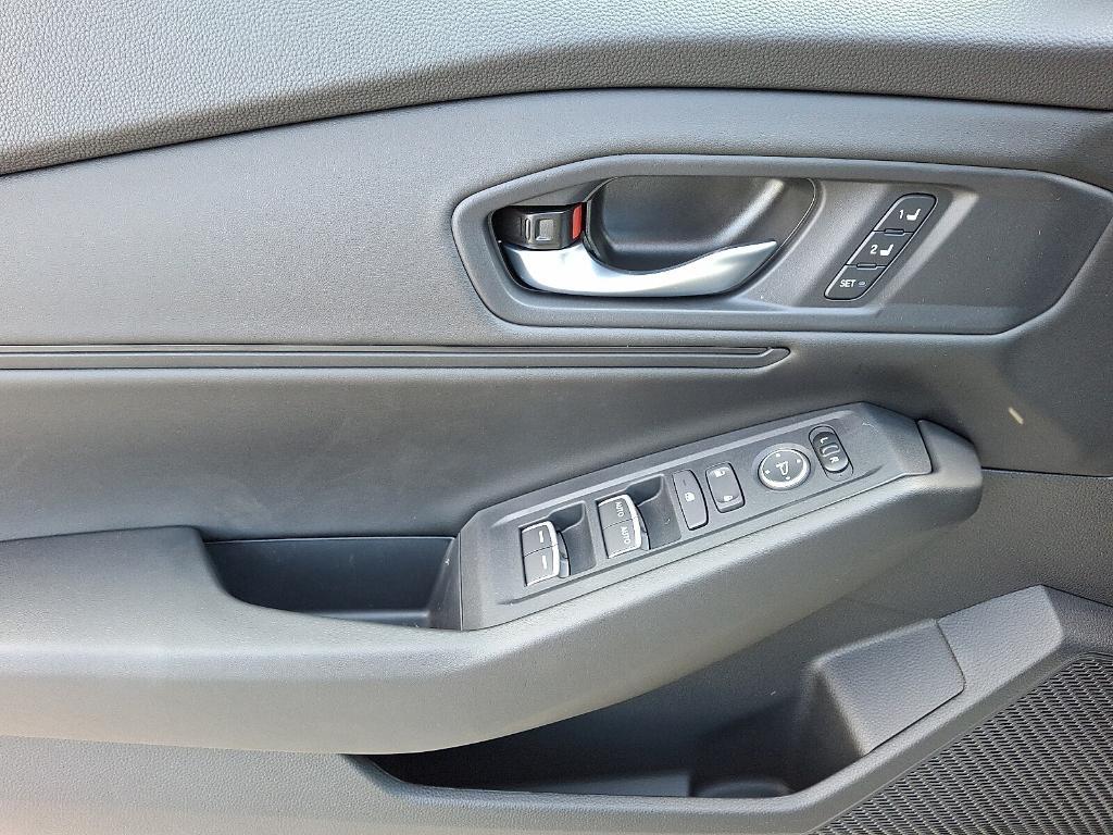 new 2025 Honda Accord Hybrid car, priced at $35,806