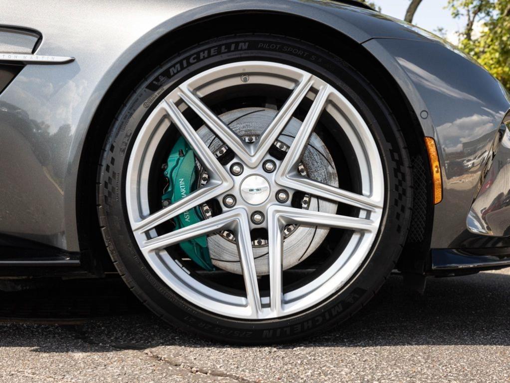Aston Martin Vantage view 53