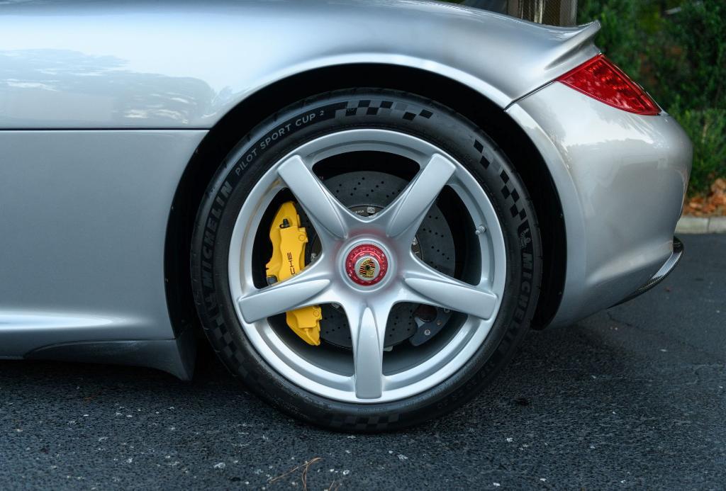 used 2005 Porsche Carrera GT car