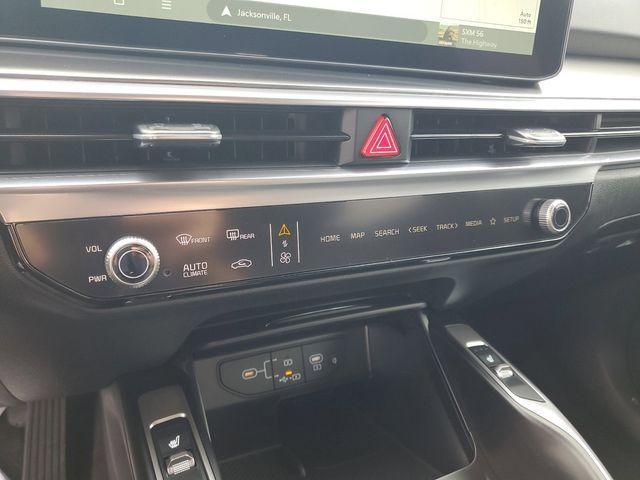 new 2025 Kia Sorento Hybrid car, priced at $36,636