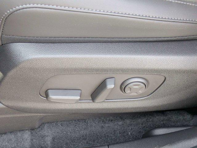 new 2026 Kia Carnival car, priced at $39,822