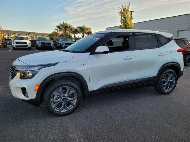 new 2025 Kia Seltos car, priced at $24,607