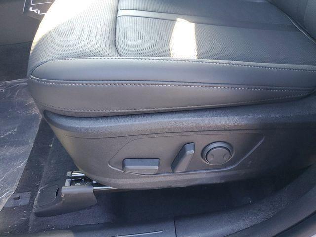 new 2025 Kia Sorento car, priced at $32,939