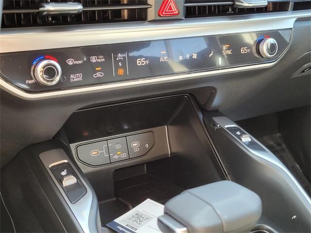 new 2026 Kia Sorento car, priced at $33,459