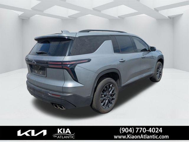 used 2025 Chevrolet Traverse car, priced at $36,618