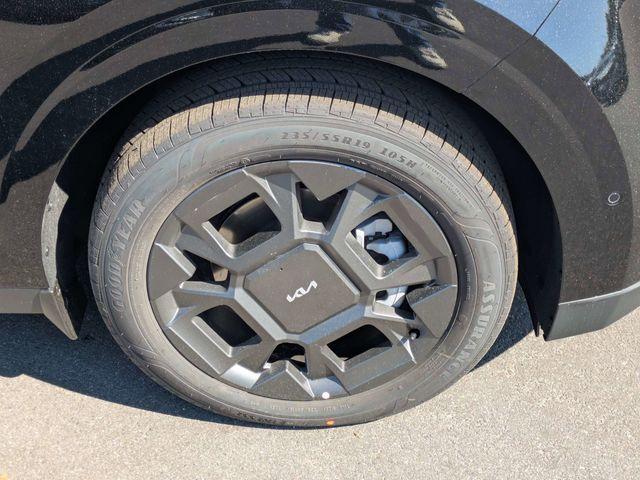 new 2026 Kia Carnival car, priced at $45,447