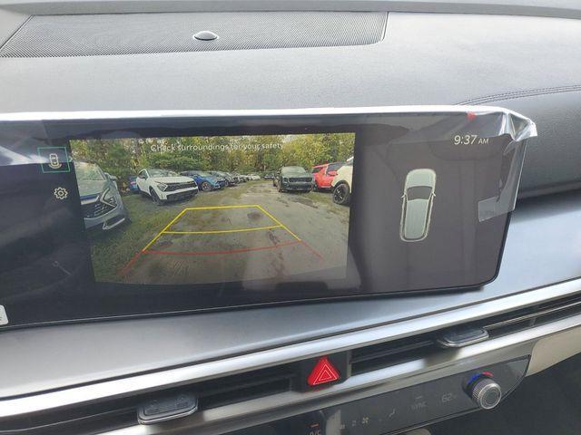 new 2025 Kia Sorento car, priced at $33,623