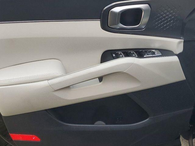 new 2025 Kia Sorento car, priced at $33,623