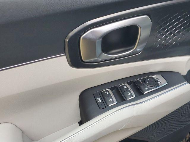 new 2025 Kia Sorento car, priced at $33,623