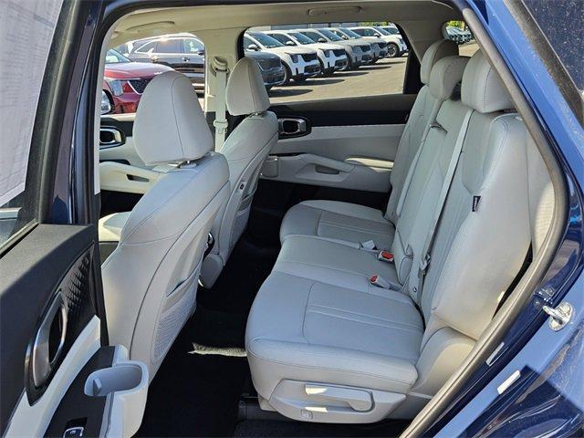 new 2025 Kia Sorento car, priced at $33,855