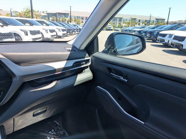 used 2024 Toyota Highlander car, priced at $34,050