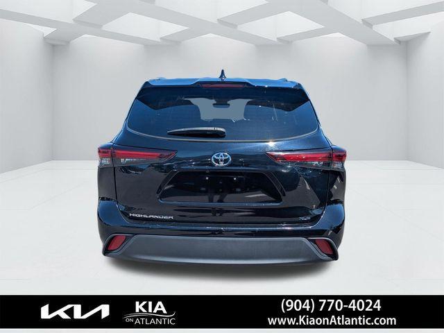 used 2024 Toyota Highlander car, priced at $34,050