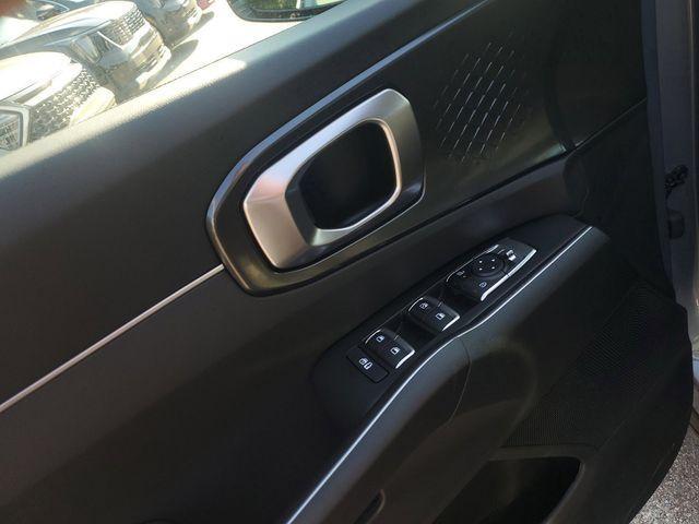 new 2025 Kia Sorento car, priced at $32,188