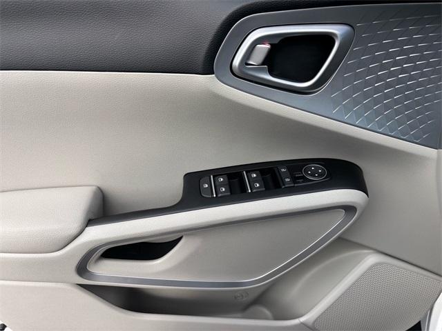 new 2025 Kia Soul car, priced at $21,959