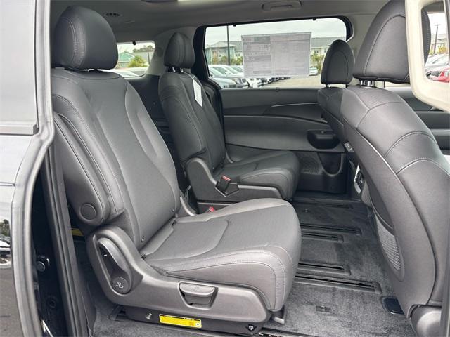 new 2026 Kia Carnival Hybrid car, priced at $51,097