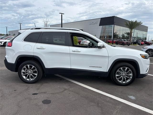 used 2020 Jeep Cherokee car, priced at $15,491