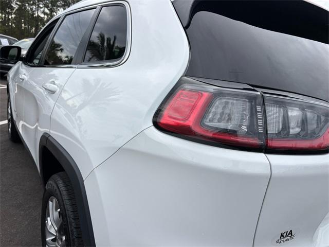 used 2020 Jeep Cherokee car, priced at $15,491