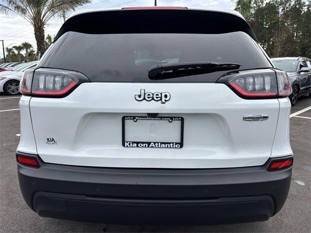 used 2020 Jeep Cherokee car, priced at $15,491