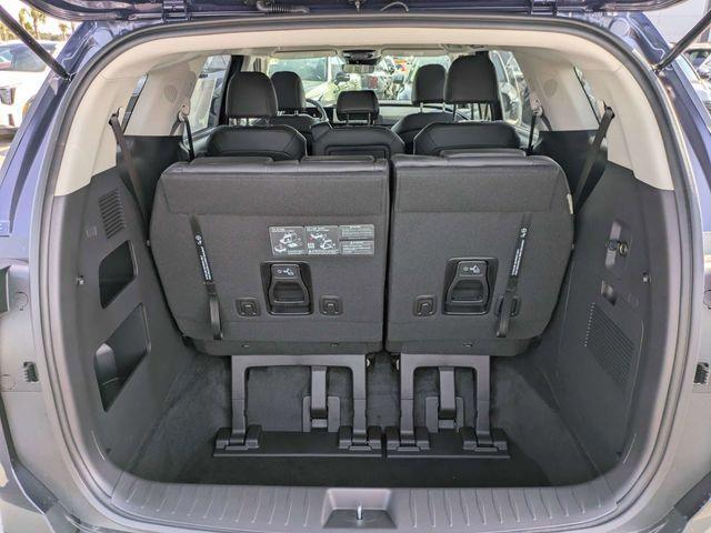 new 2026 Kia Carnival Hybrid car, priced at $39,183