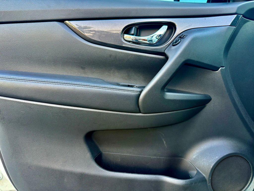 used 2020 Nissan Rogue car, priced at $10,999