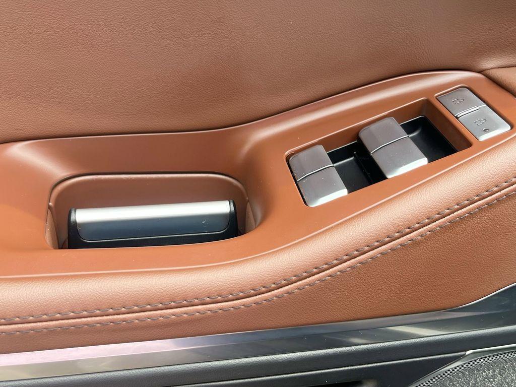 used 2025 Lincoln Navigator L car, priced at $89,684