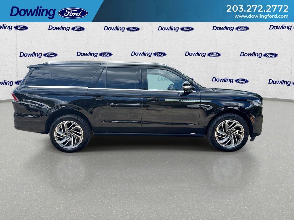used 2025 Lincoln Navigator L car, priced at $88,684