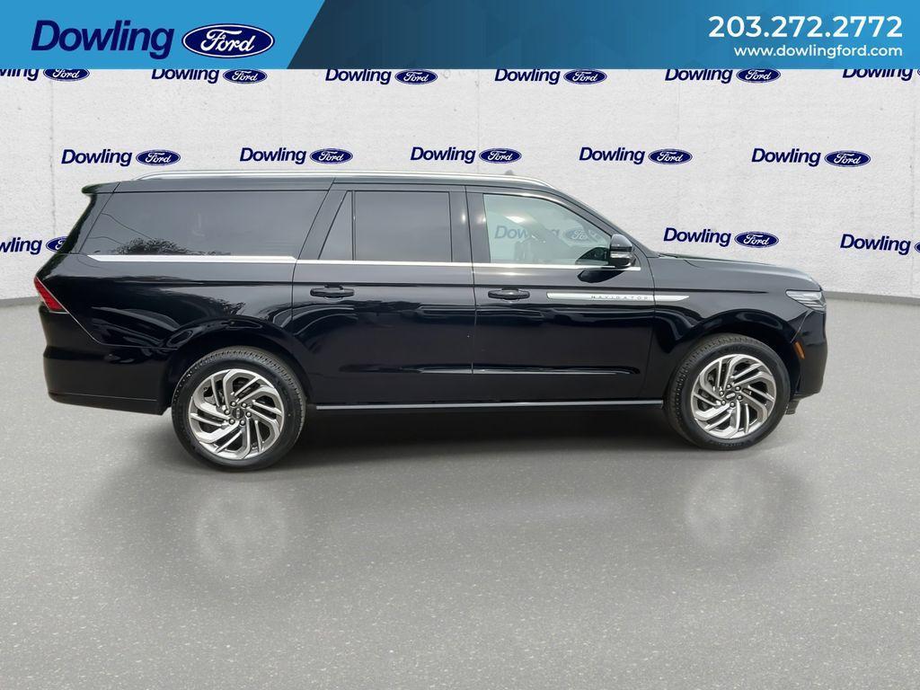 used 2025 Lincoln Navigator L car, priced at $89,684