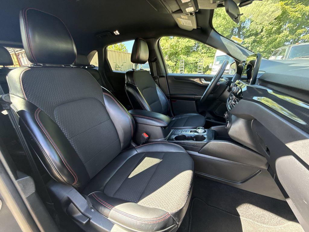 used 2025 Ford Escape car, priced at $25,684
