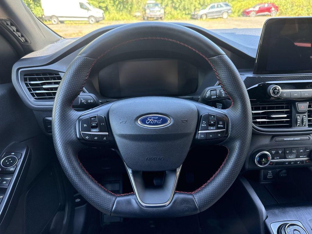 used 2025 Ford Escape car, priced at $25,684