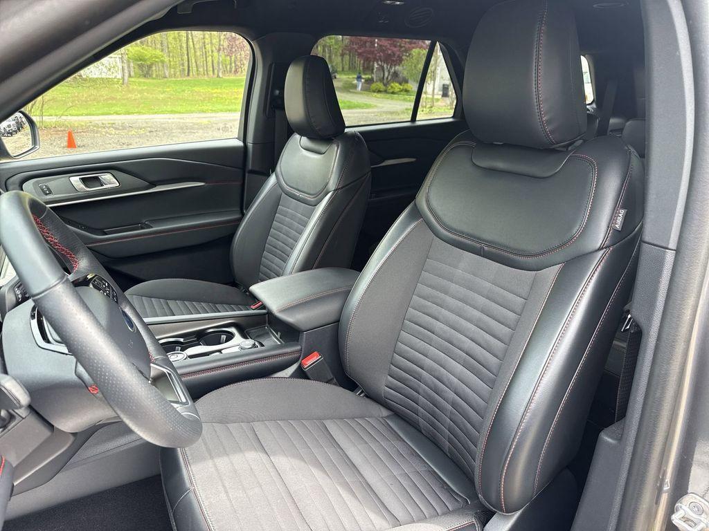 used 2025 Ford Explorer car, priced at $41,684