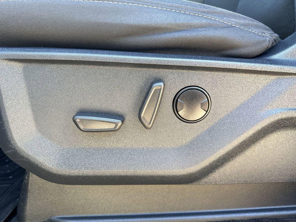 used 2022 Ford F-150 car, priced at $40,684